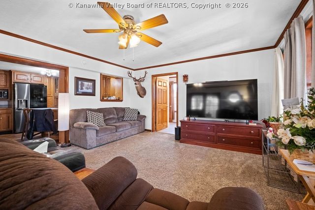 1549 Clearview Heights Road, Charleston, WV 25312