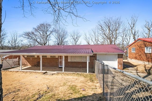 1549 Clearview Heights Road, Charleston, WV 25312