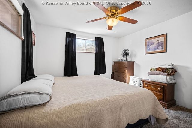 1549 Clearview Heights Road, Charleston, WV 25312