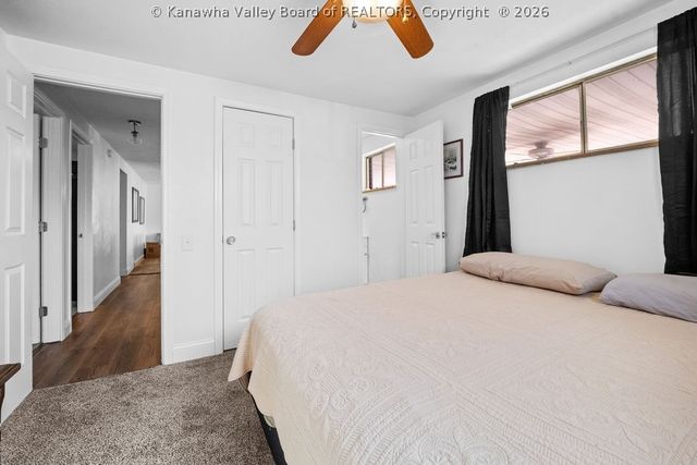 1549 Clearview Heights Road, Charleston, WV 25312