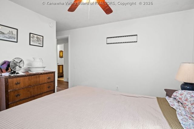 1549 Clearview Heights Road, Charleston, WV 25312