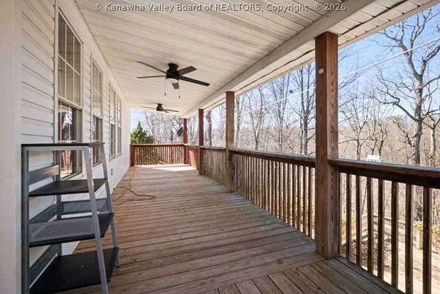 1549 Clearview Heights Road, Charleston, WV 25312