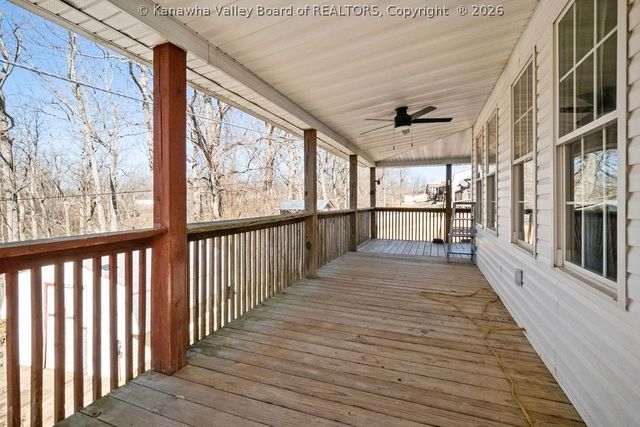 1549 Clearview Heights Road, Charleston, WV 25312