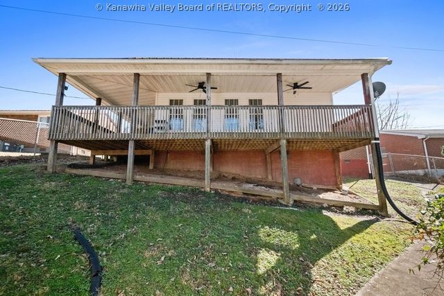1549 Clearview Heights Road, Charleston, WV 25312