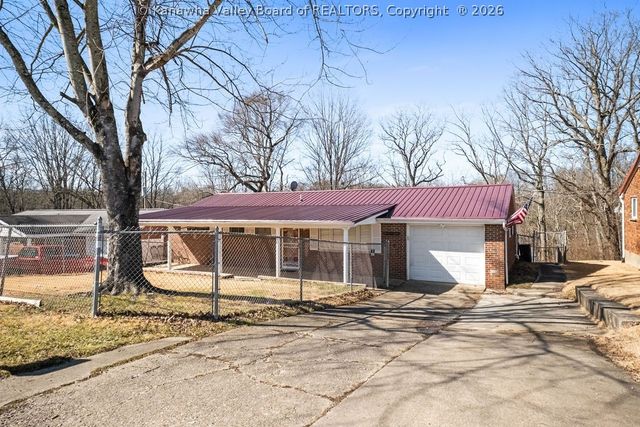 1549 Clearview Heights Road, Charleston, WV 25312