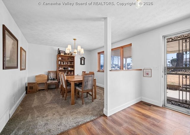 1549 Clearview Heights Road, Charleston, WV 25312