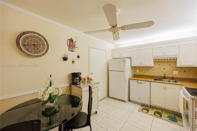 4750 NW 22nd Court 211, Lauderhill, FL 33313