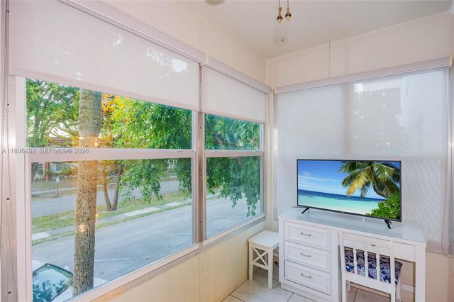 4750 NW 22nd Court 211, Lauderhill, FL 33313