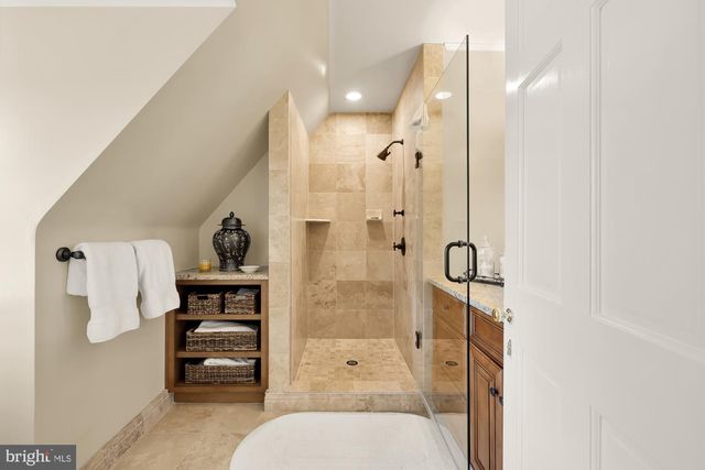 11101 PINEY MEETINGHOUSE RD, Potomac, MD 20854