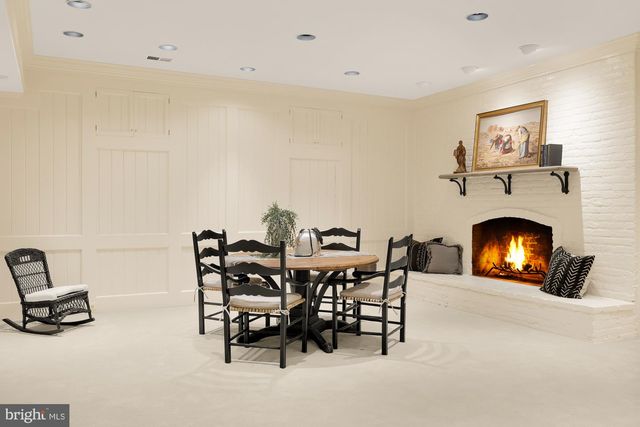 11101 PINEY MEETINGHOUSE RD, Potomac, MD 20854