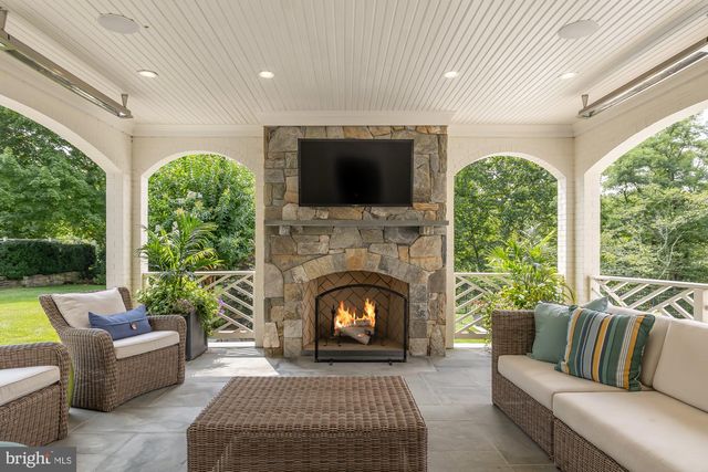 11101 PINEY MEETINGHOUSE RD, Potomac, MD 20854