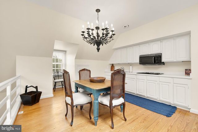 11101 PINEY MEETINGHOUSE RD, Potomac, MD 20854