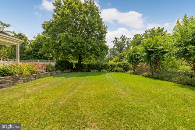 11101 PINEY MEETINGHOUSE RD, Potomac, MD 20854