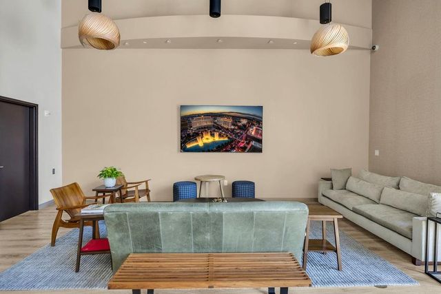 1080 Peachtree Street NE 1113, Atlanta, GA 30309