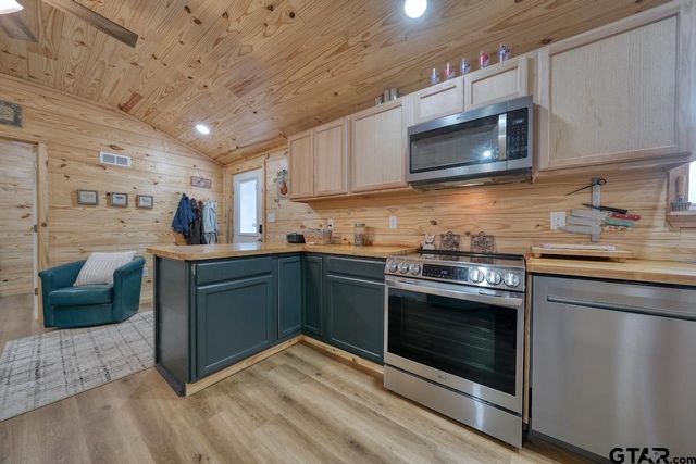 24773 CR 460, Grand Saline, TX 75140