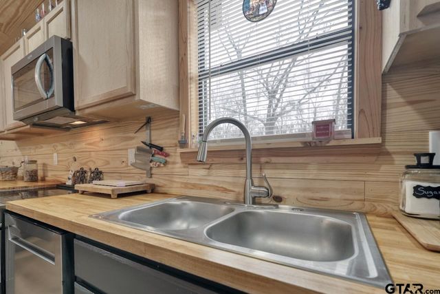 24773 CR 460, Grand Saline, TX 75140