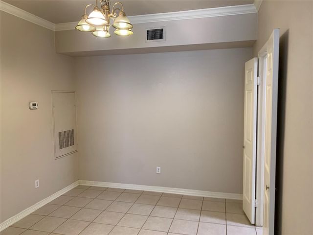 2255 Braeswood Park Drive 223, Houston, TX 77030