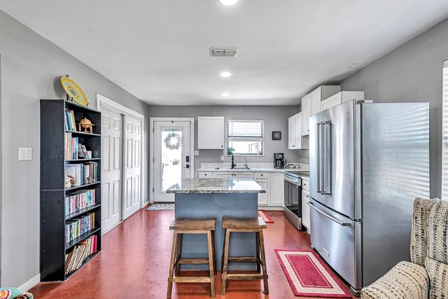 2611 Atasco Dr, Midland, TX 79705