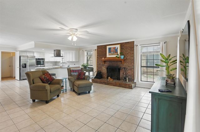 1018 Meridith Drive, Terrell, TX 75160