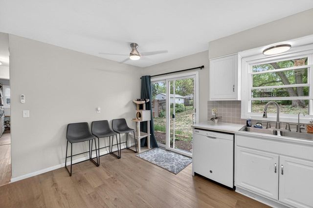 1121 Debra Lane, Madison, WI 53704