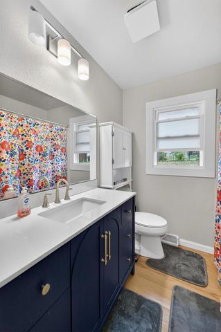 1121 Debra Lane, Madison, WI 53704