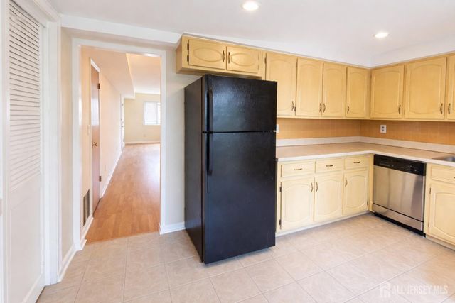 203 Mandon Court 2, South Brunswick, NJ 08540