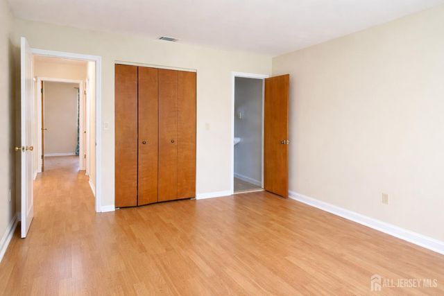 203 Mandon Court 2, South Brunswick, NJ 08540