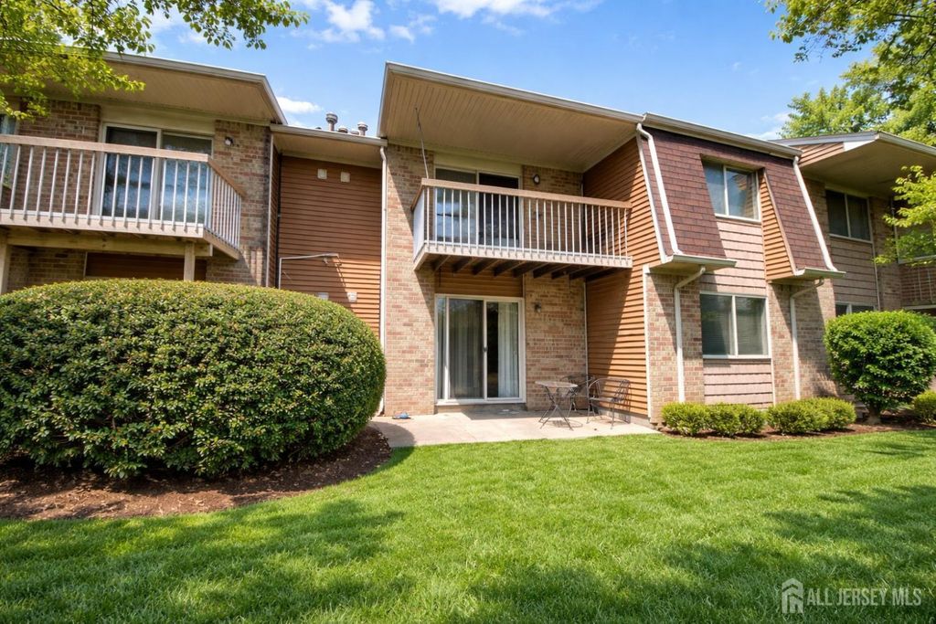 203 Mandon Court 2, South Brunswick, NJ 08540