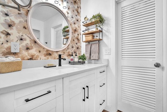 20814 Vinesta Circle 293, Boca Raton, FL 33433