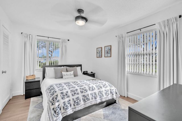 20814 Vinesta Circle 293, Boca Raton, FL 33433