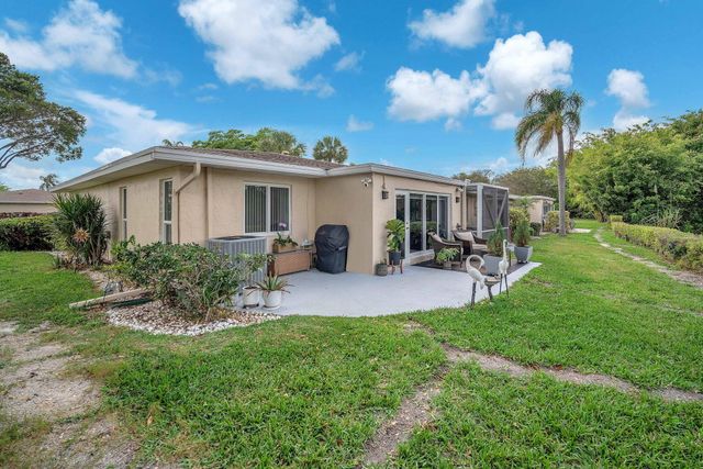 20814 Vinesta Circle 293, Boca Raton, FL 33433