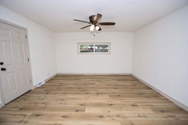 316 S Cedarbrook Avenue, Springfield, MO 65802