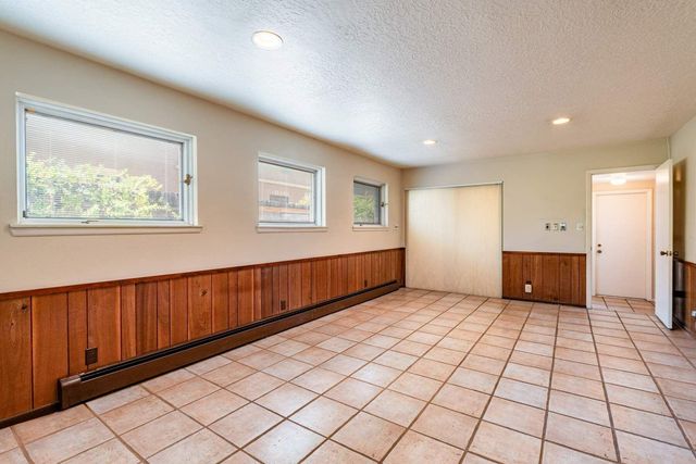 2532 Harold Place NE, Albuquerque, NM 87106