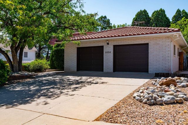 2532 Harold Place NE, Albuquerque, NM 87106