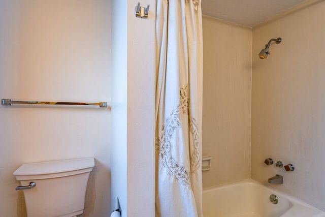 2532 Harold Place NE, Albuquerque, NM 87106