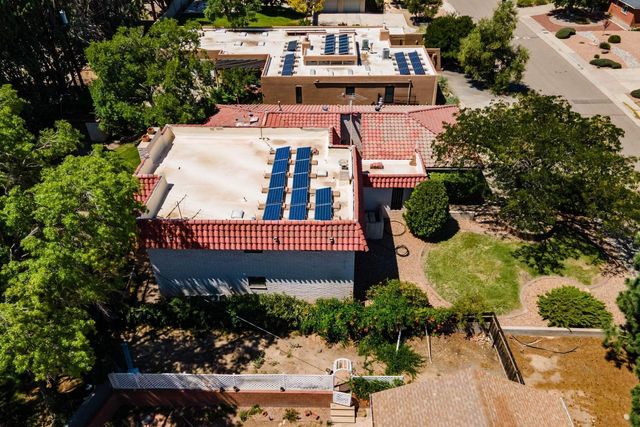 2532 Harold Place NE, Albuquerque, NM 87106