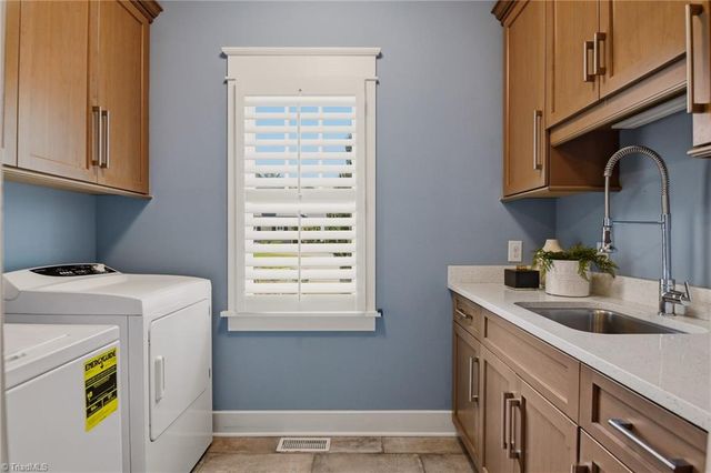 527 Lissara Lodge Drive, Lewisville, NC 27023