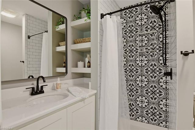 527 Lissara Lodge Drive, Lewisville, NC 27023