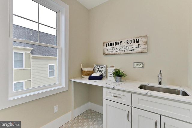7017 RIDGE DRIVE, Alexandria, VA 22306