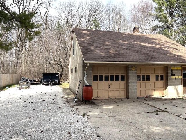 N48W15032 W Lisbon ROAD, Menomonee Falls, WI 53051