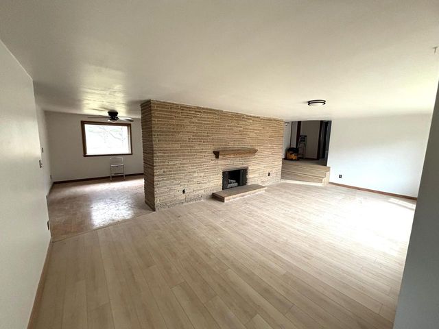 N48W15032 W Lisbon ROAD, Menomonee Falls, WI 53051