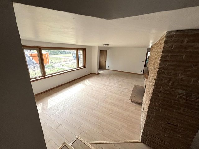 N48W15032 W Lisbon ROAD, Menomonee Falls, WI 53051