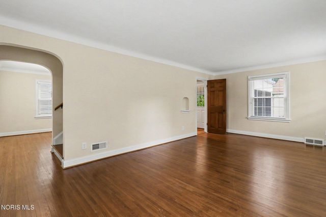 4131 Rugby Drive, Toledo, OH 43614
