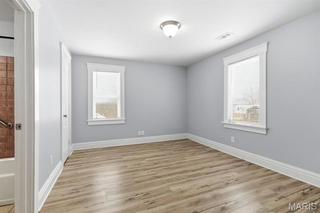 7148 Kensington Avenue, St Louis, MO 63143