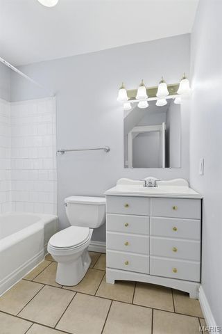 7148 Kensington Avenue, St Louis, MO 63143