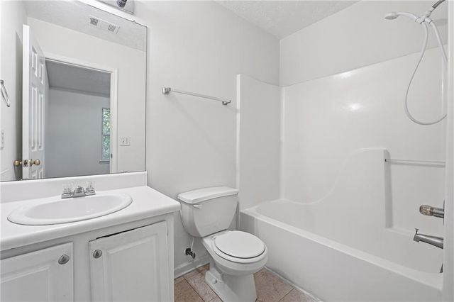 6080 Camden Forrest Cove, Riverdale, GA 30296