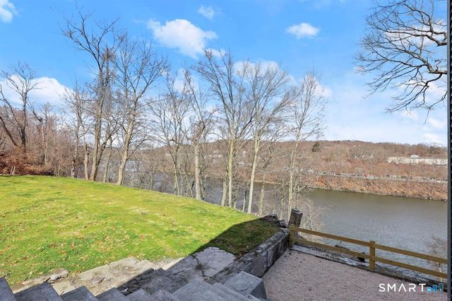106 River Road 1, Shelton, CT 06484