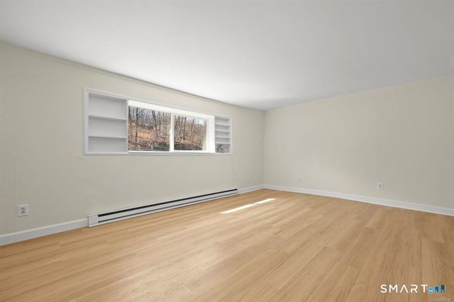 106 River Road 1, Shelton, CT 06484