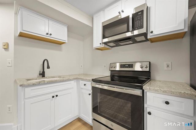 106 River Road 1, Shelton, CT 06484