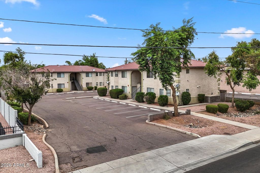 7130-7136 N 27th Avenue 1-4, Phoenix, AZ 85051 — photo 2